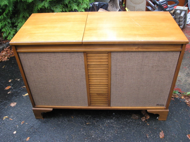 Fisher Custom Electra IV E American console